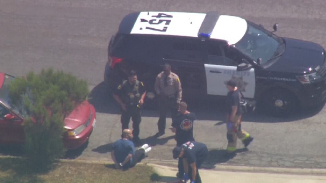 Police chase ends in Imperial Beach, suspects arrested | cbs8.com