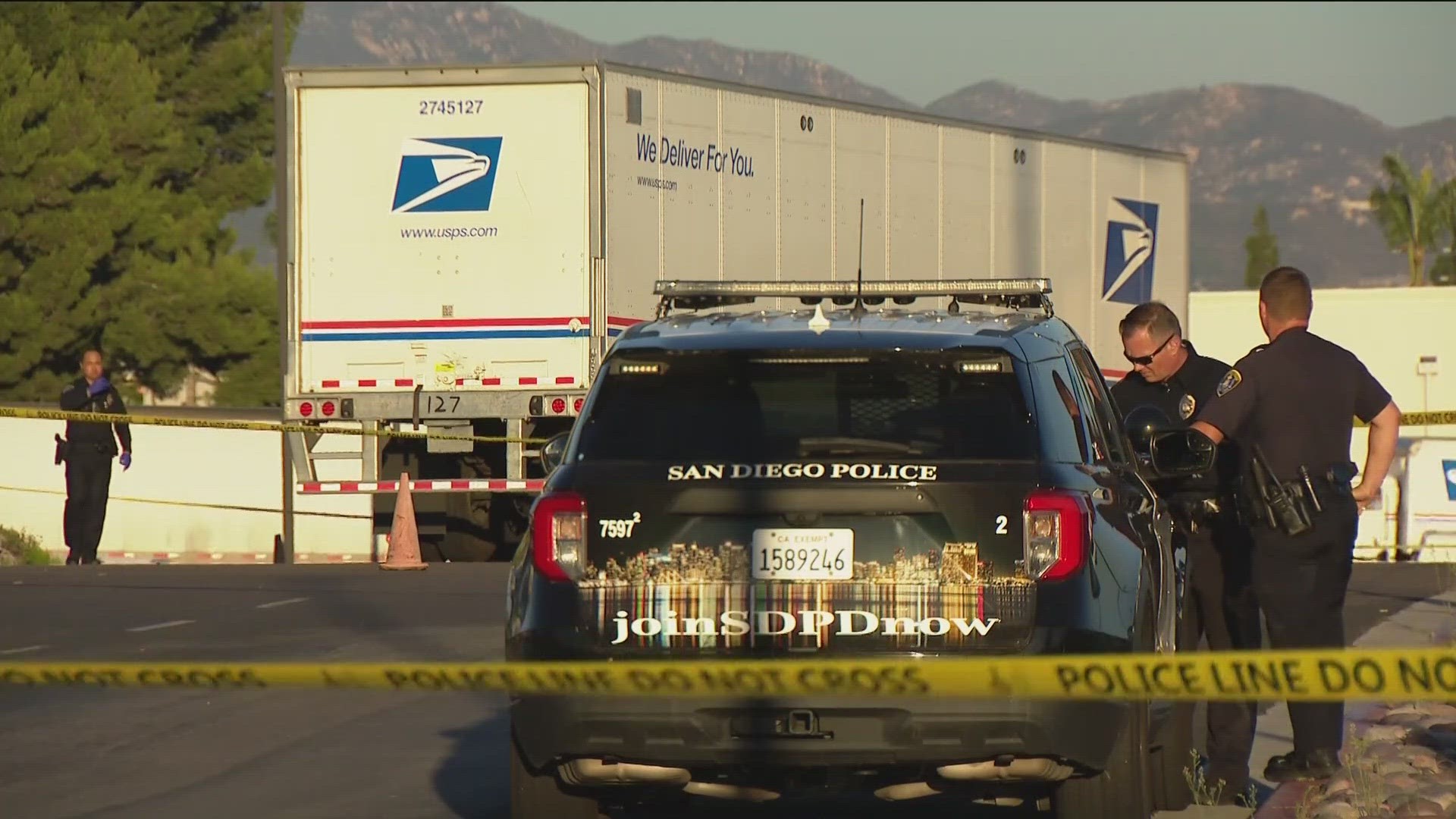 San Diego police are searching for a Carmel Mountain post office employee accused of stabbing his supervisor in the head and fleeing the scene.