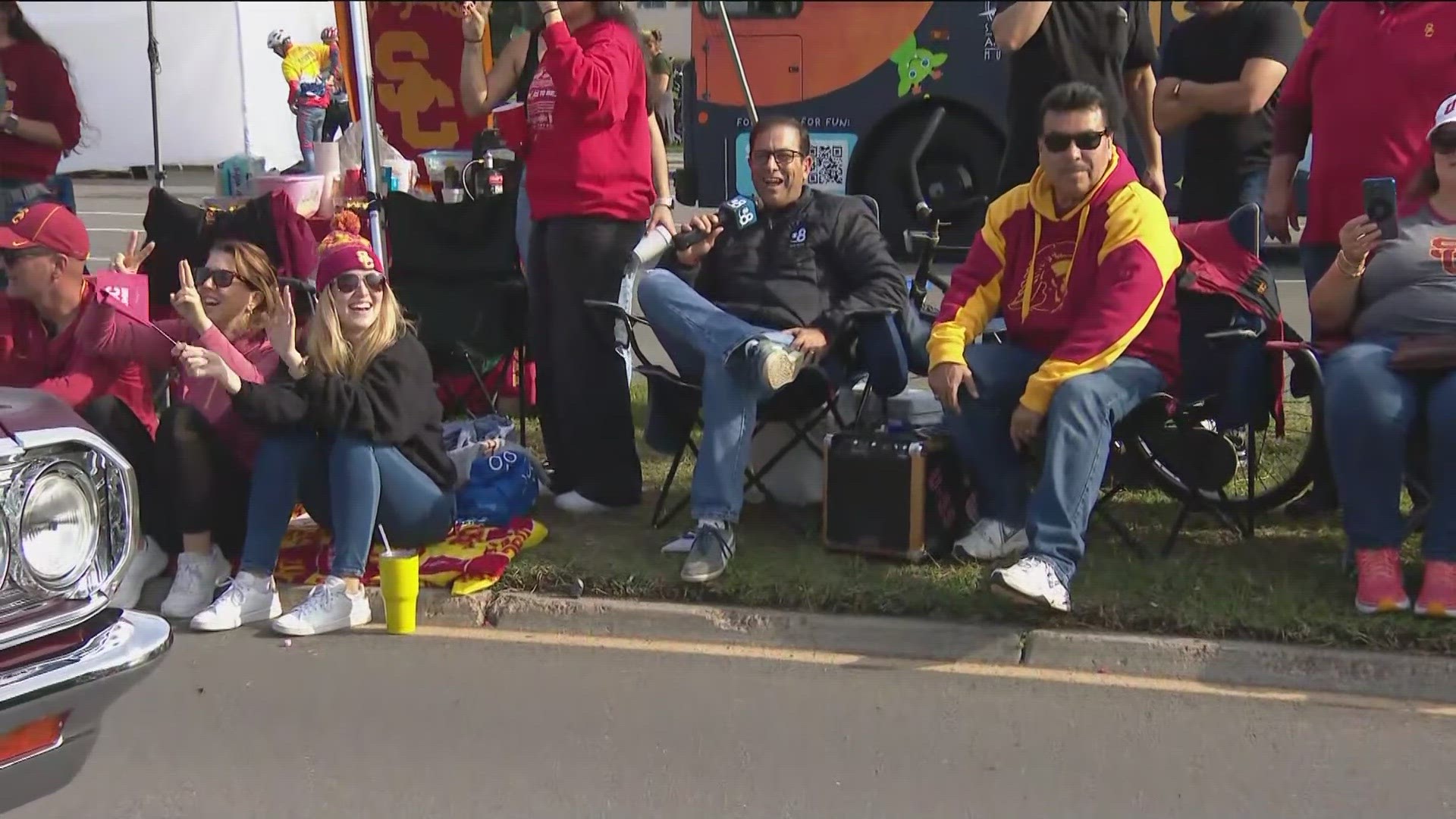 Holiday Bowl Parade underway in Downtown San Diego