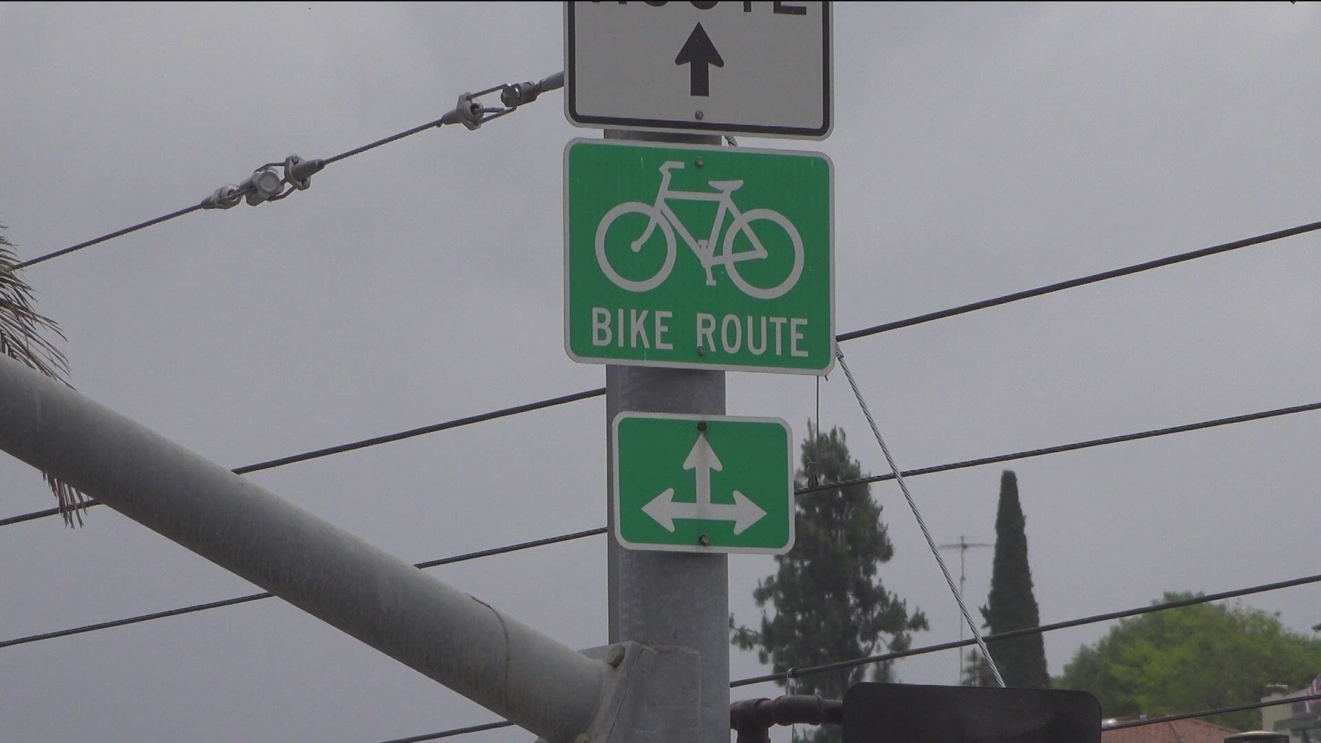 CBS 8's Alex Lai reports on the debate in La Mesa over expanding the city's network of bike lanes.