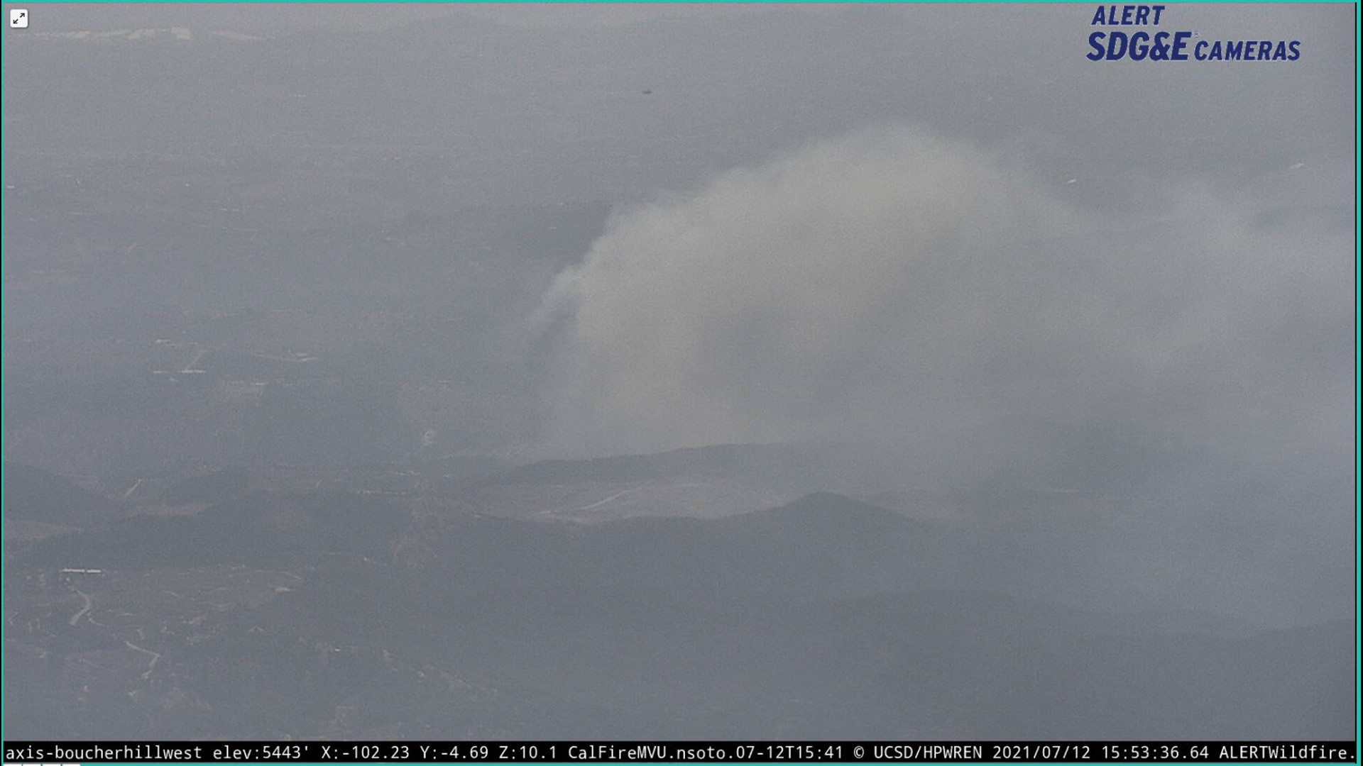 Fire crews stop spread of vegetation fire in Valley Center