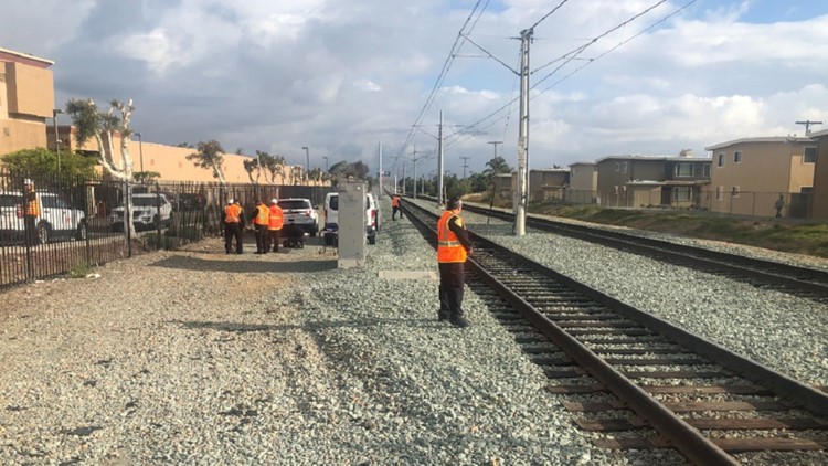 Pedestrian struck, killed by MTS trolley in Chula Vista | cbs8.com