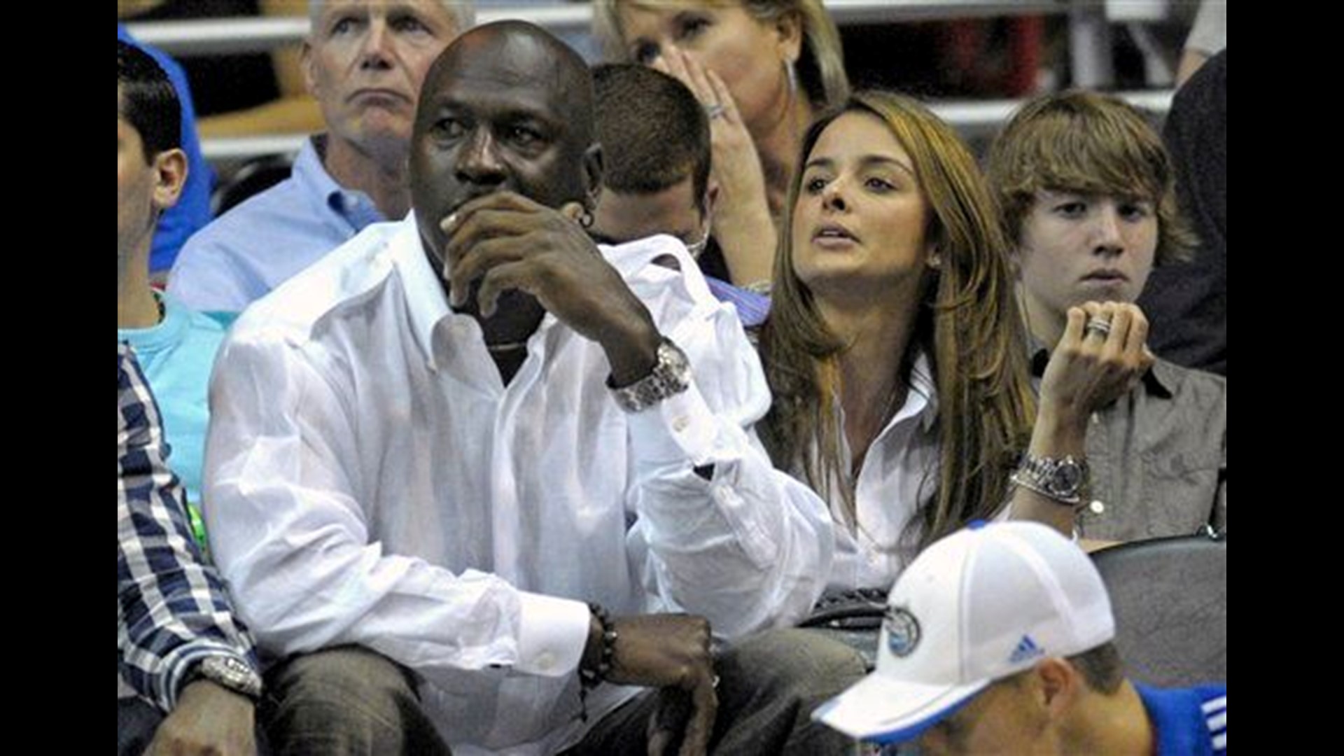 Michael Jordan Engaged To Model Yvette Prieto