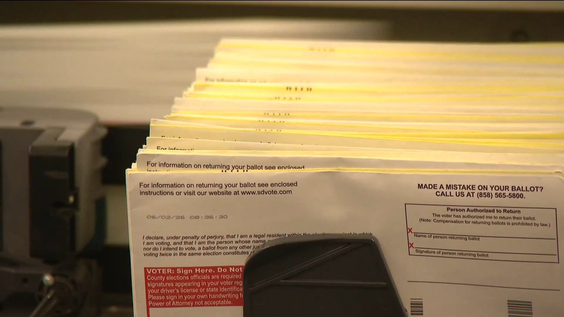 Poll finds many San Diego County adults unsure of key voting rules A San Diego Vital Signs survey of 810 county adults, taken Oct. 19-23, found confusion over the 8 p.m. rule, vote centers and late registration.