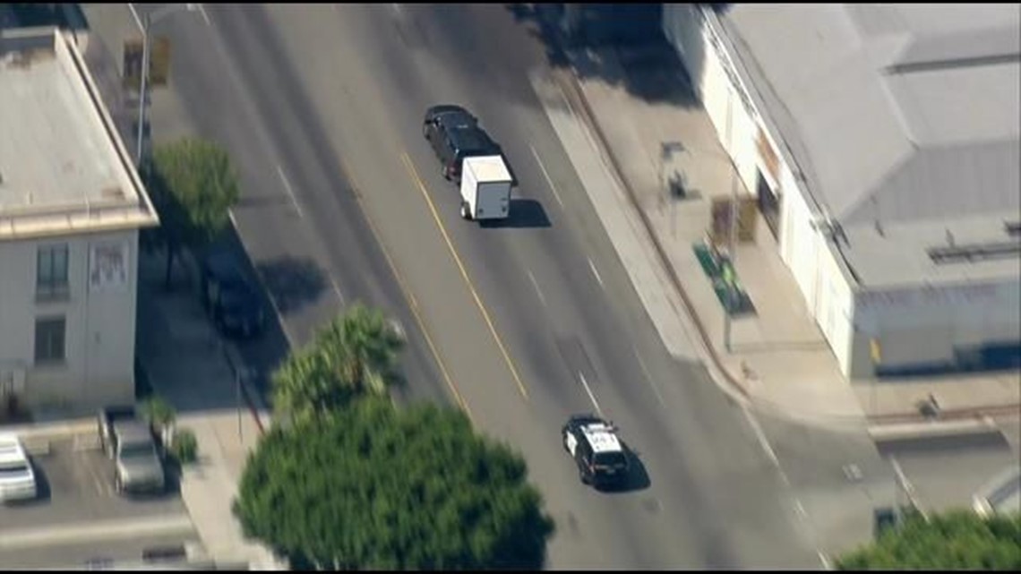 Suspects arrested after high-speed chase ends in Pasadena | cbs8.com