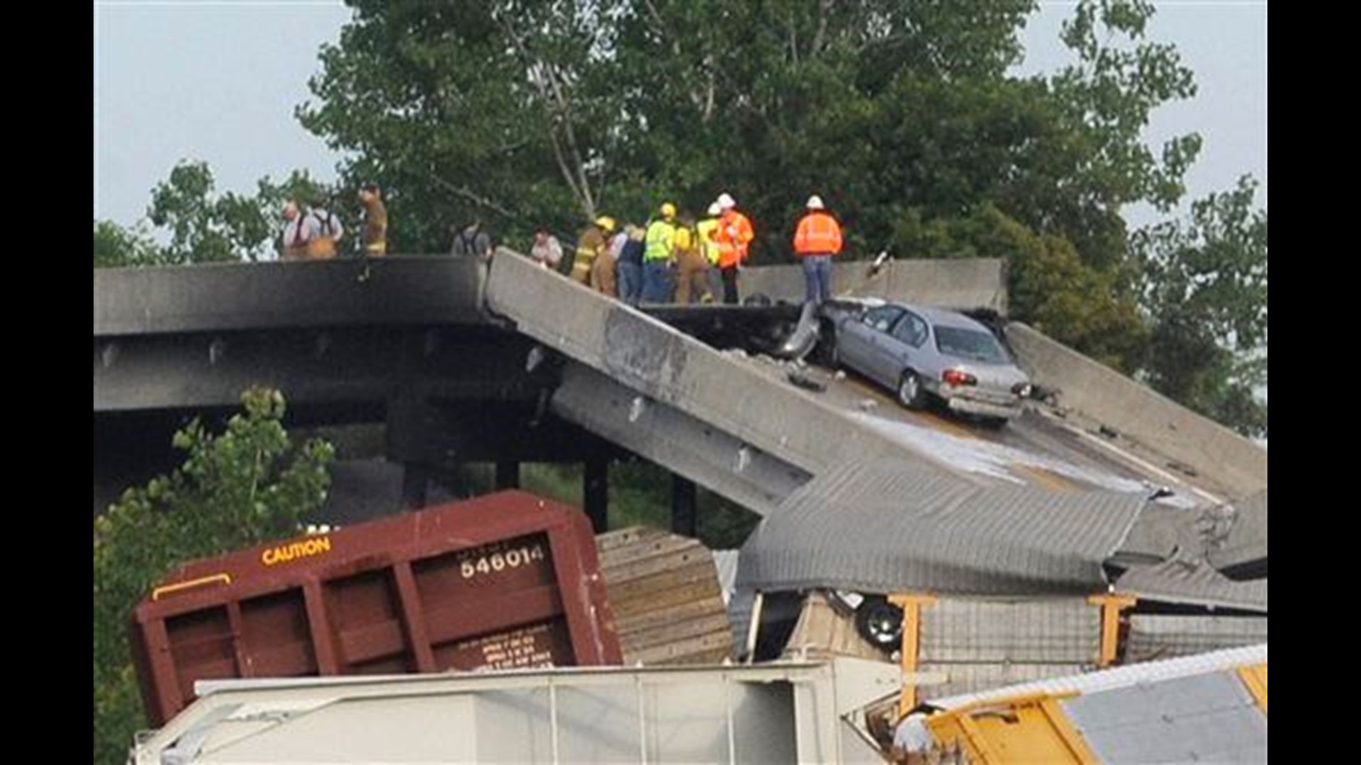 wisconsin overpass crash wisconsin overpass crash