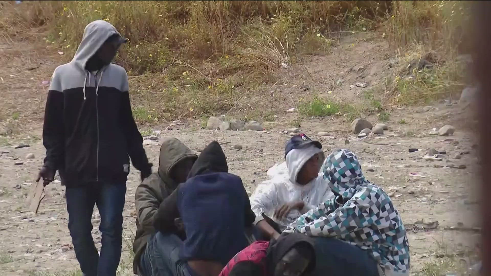 migrants-from-africa-seek-asylum-at-border-as-title-42-nears-end-cbs8