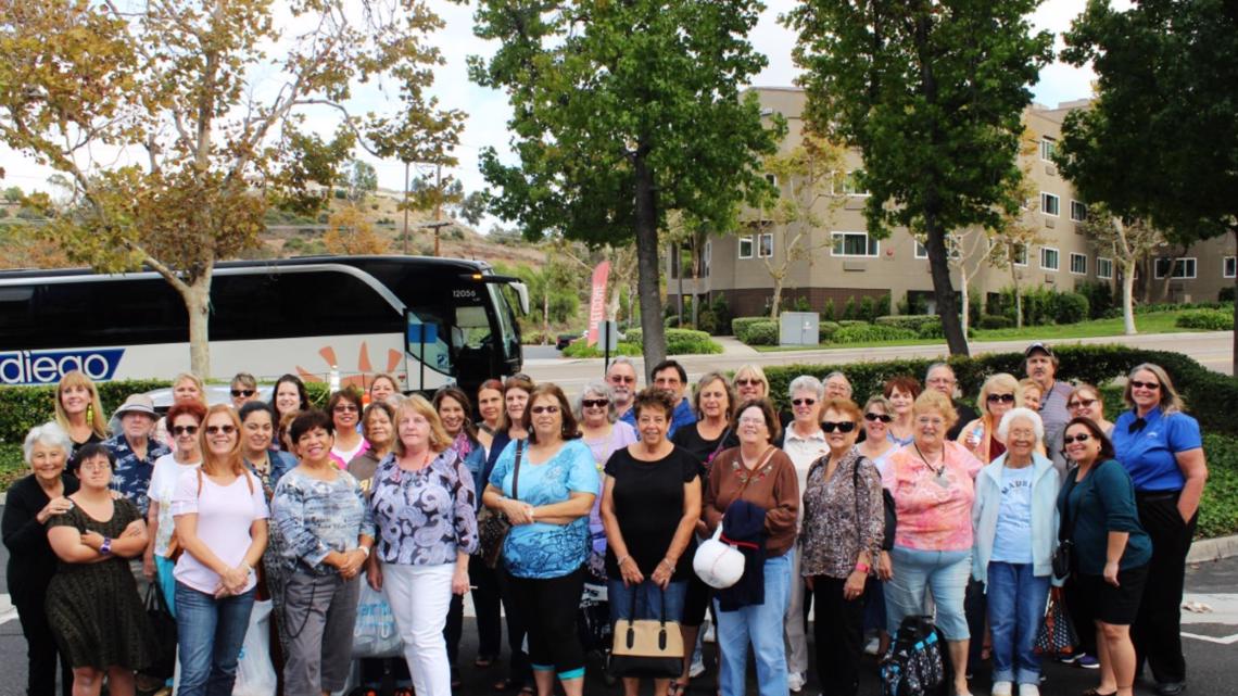 Madres show their love for the San Diego Padres