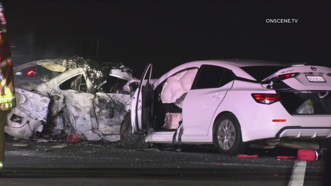 Fiery crash in Temecula kills 4, including 2 minors | cbs8.com