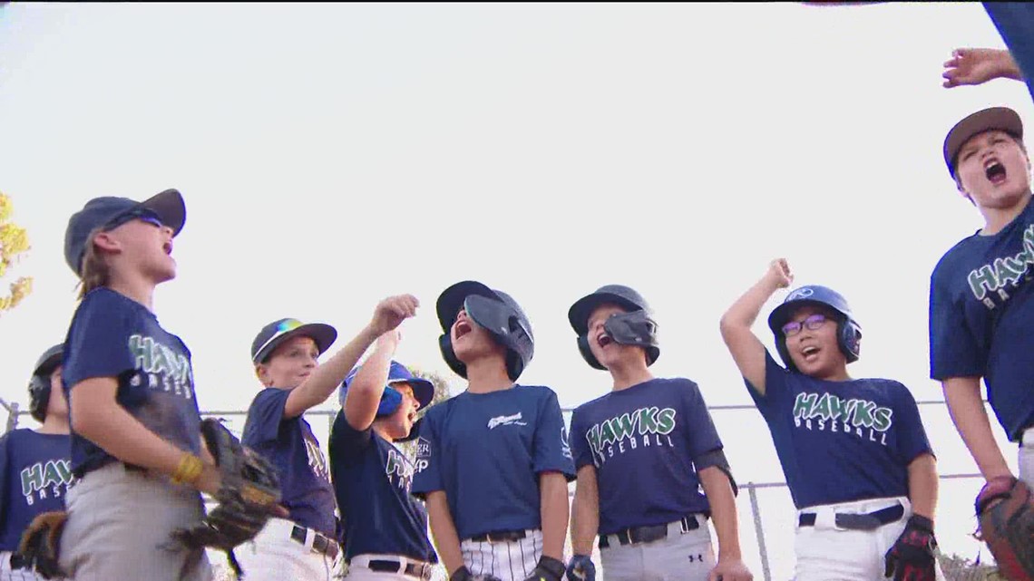 DVIDS - Images - U.S. Navy All-Stars Vs. San Diego Padres Alumni Softball  Team [Image 2 of 8]