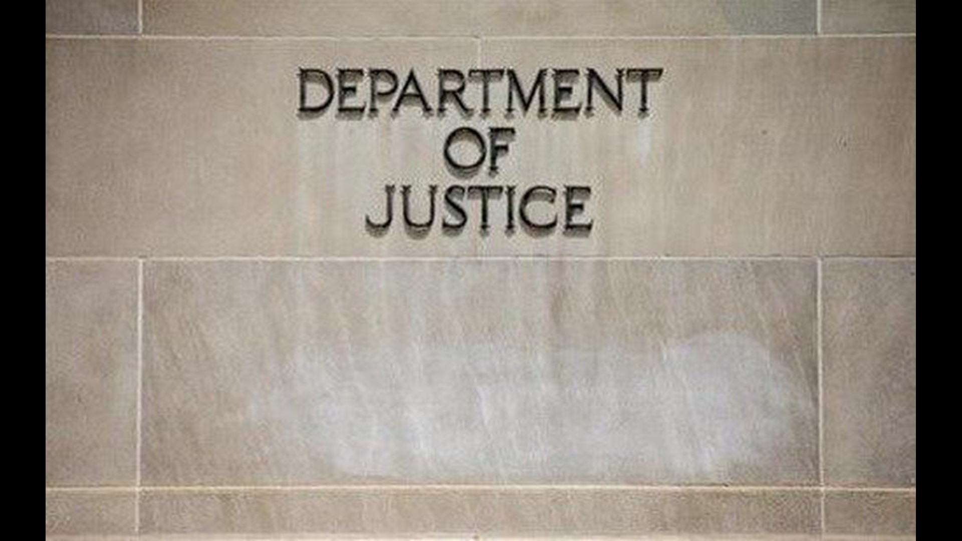 Contractor accused of taking classified gov't information | cbs8.com