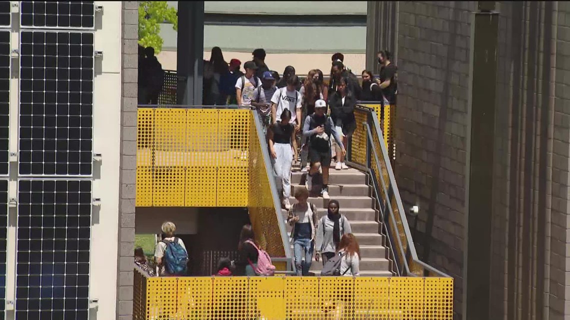 Time to sleep in! California schools set to start later this year - Vimarsana News