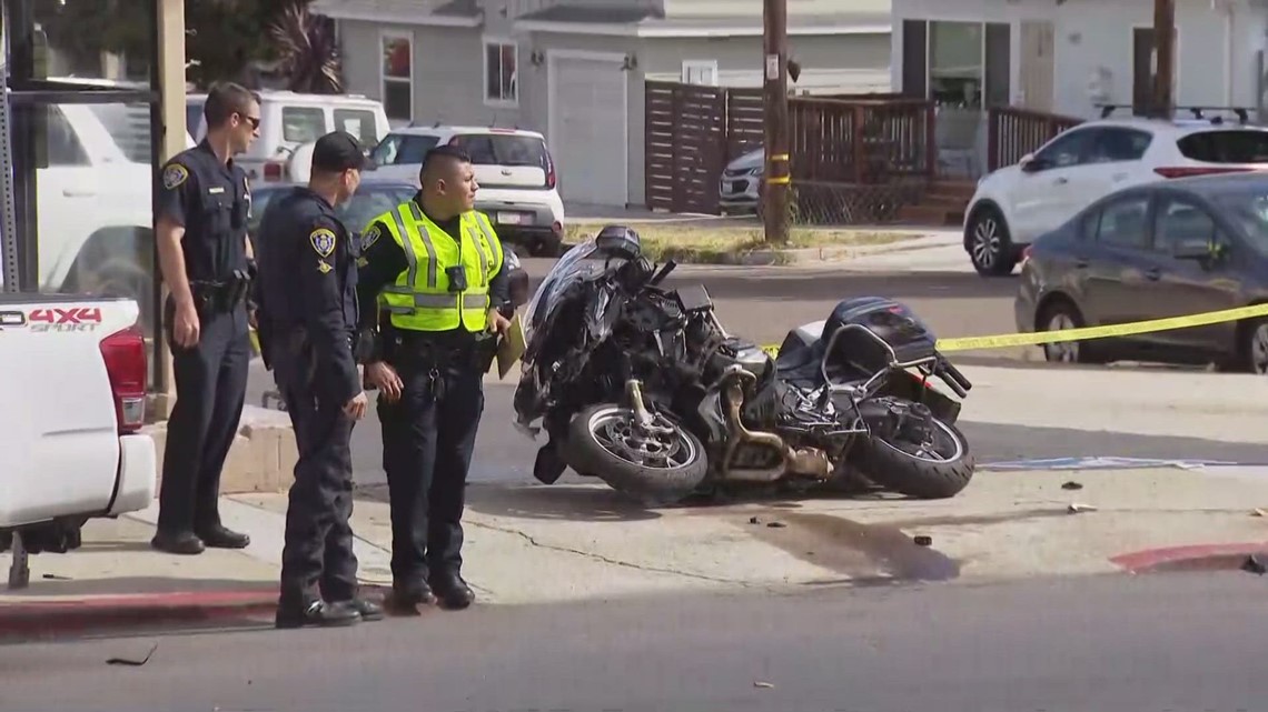 San Diego Police officer seriously injured after crash with truck in Pacific Beach - Vimarsana News