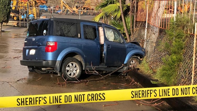 Woman Found Dead In Apparent Single-car Wreck In Santee | Cbs8.com