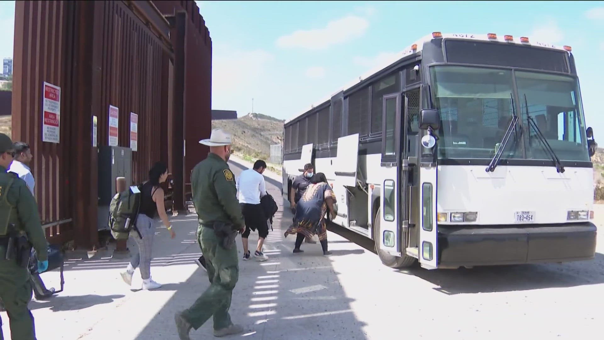 Last week, CBS 8 reported that Border Patrol had dropped 13,000 in one month's time, meaning there has been a 5,500 increase in just seven days.
