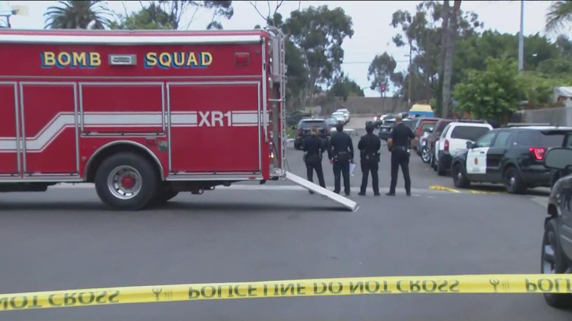 SWAT in standoff with armed man in Mountain View, neighbors asked to ...