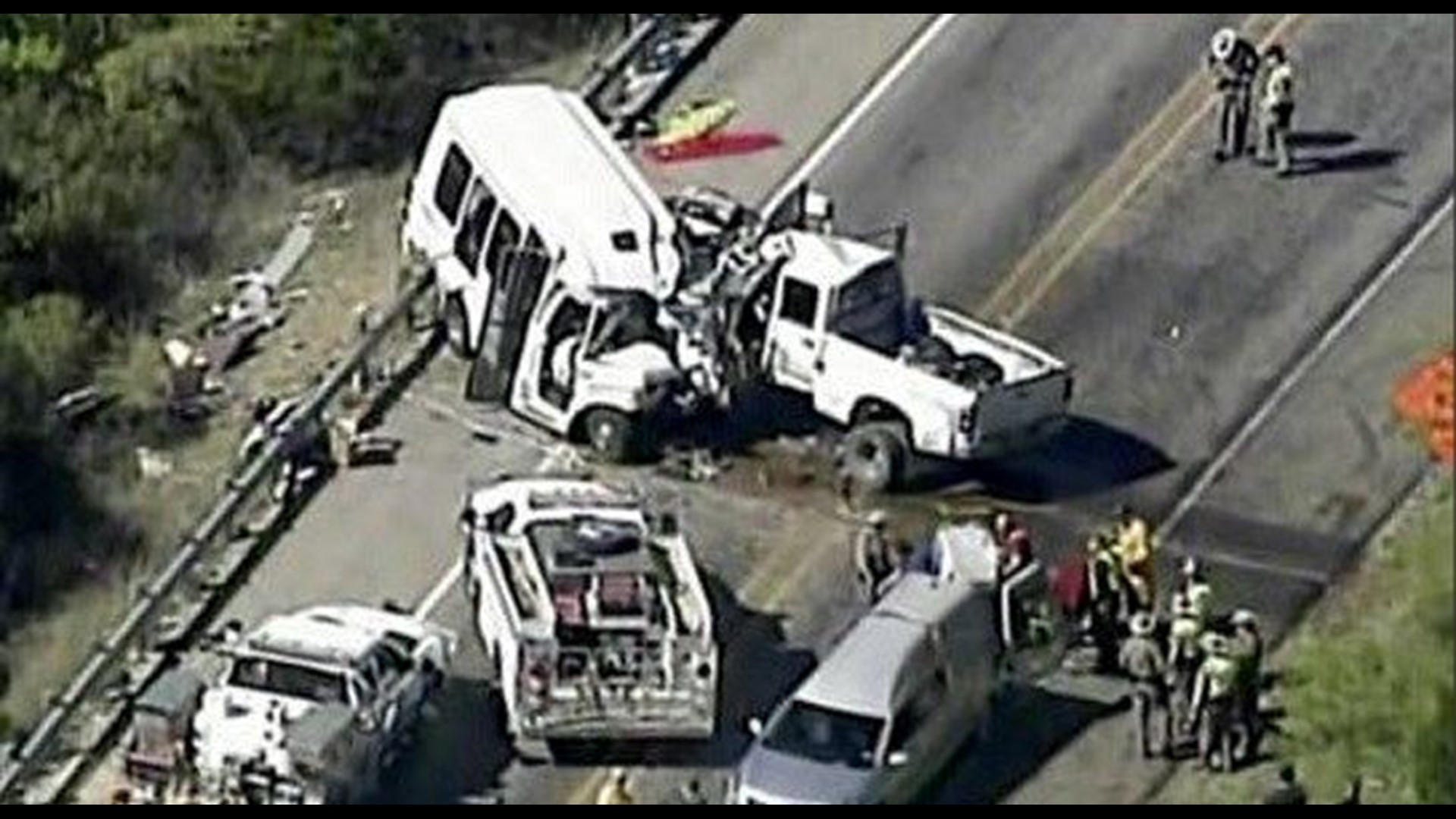 Crews To Investigate Head On Crash That Killed 13 In Texas