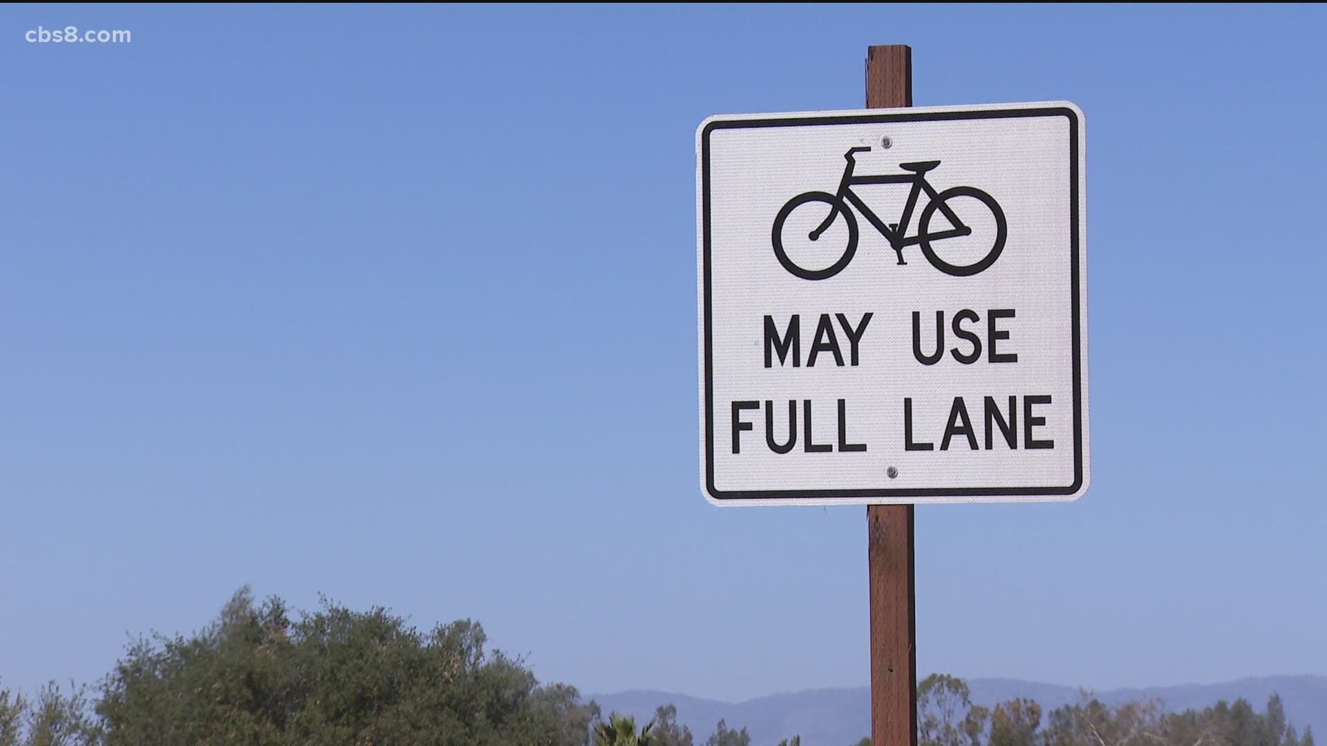 Long-time Ramona resident has concerns about bike riders in traffic lanes.