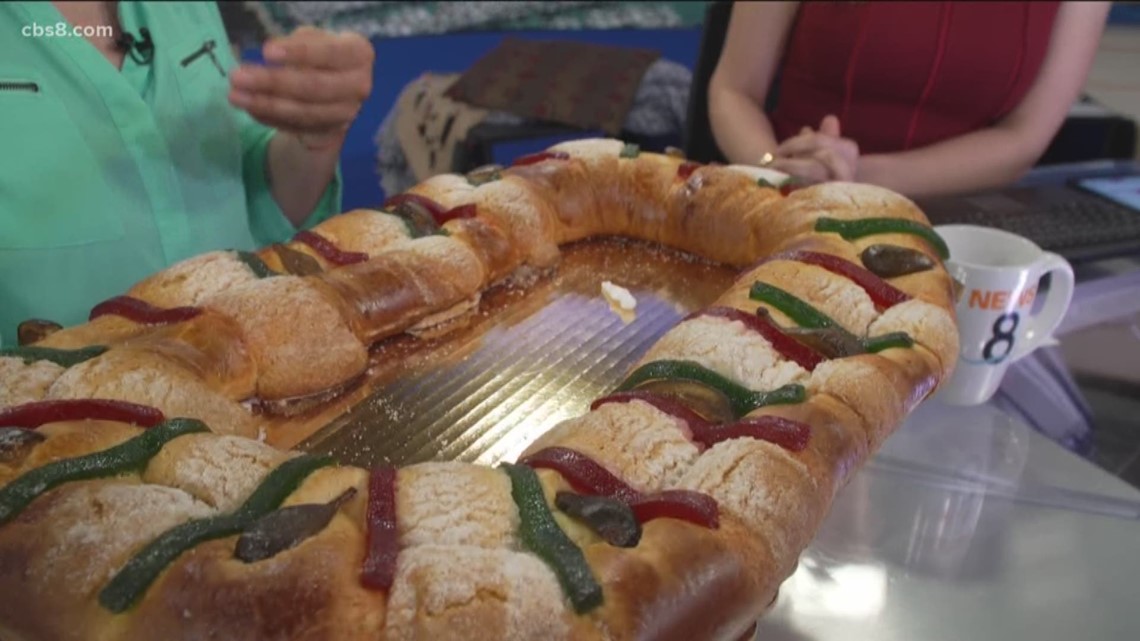 Rosca de Reyes is a sweet bread, which is a special food for Three King's Day, known as "Día de Reyes" in Spanish, and celebrated on January 6 in Mexico.