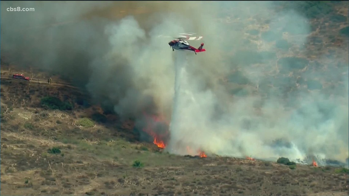 Firefighters battle brush fire in Chula Vista; halt spread at 10