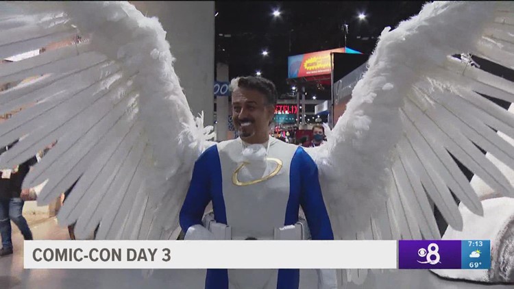 Comic-Con Saturday brings out more costumes, Marvel super fans