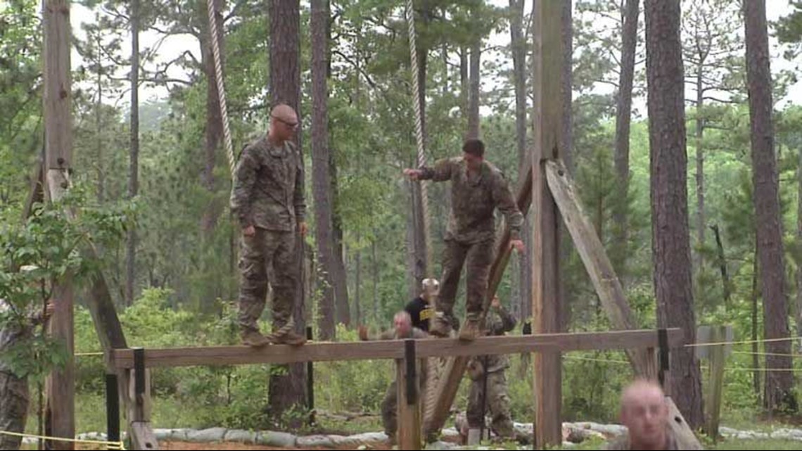 2 women pass Army Ranger School, first female graduates | cbs8.com