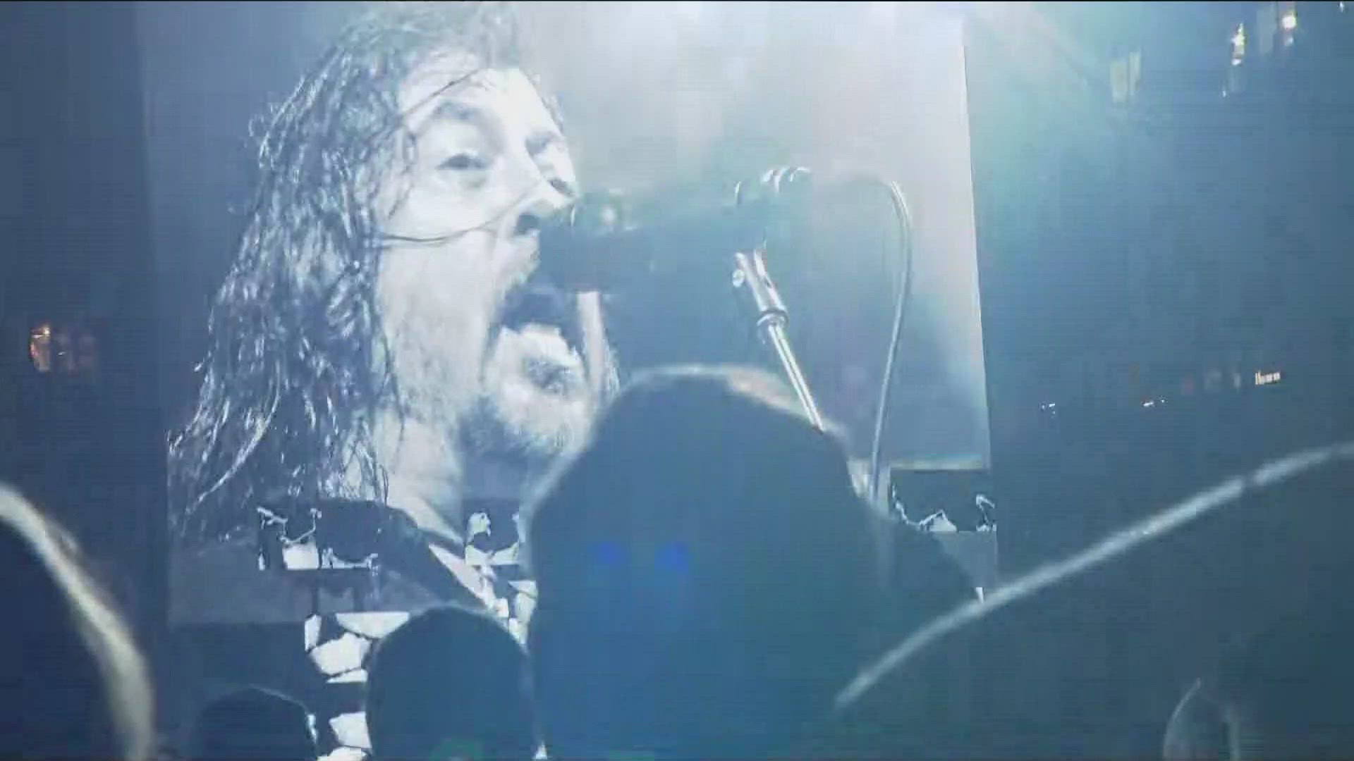 The band, fronted by former Nirvana drummer Dave Grohl, is in San Diego for their 'Everything Or Nothing At All' tour.