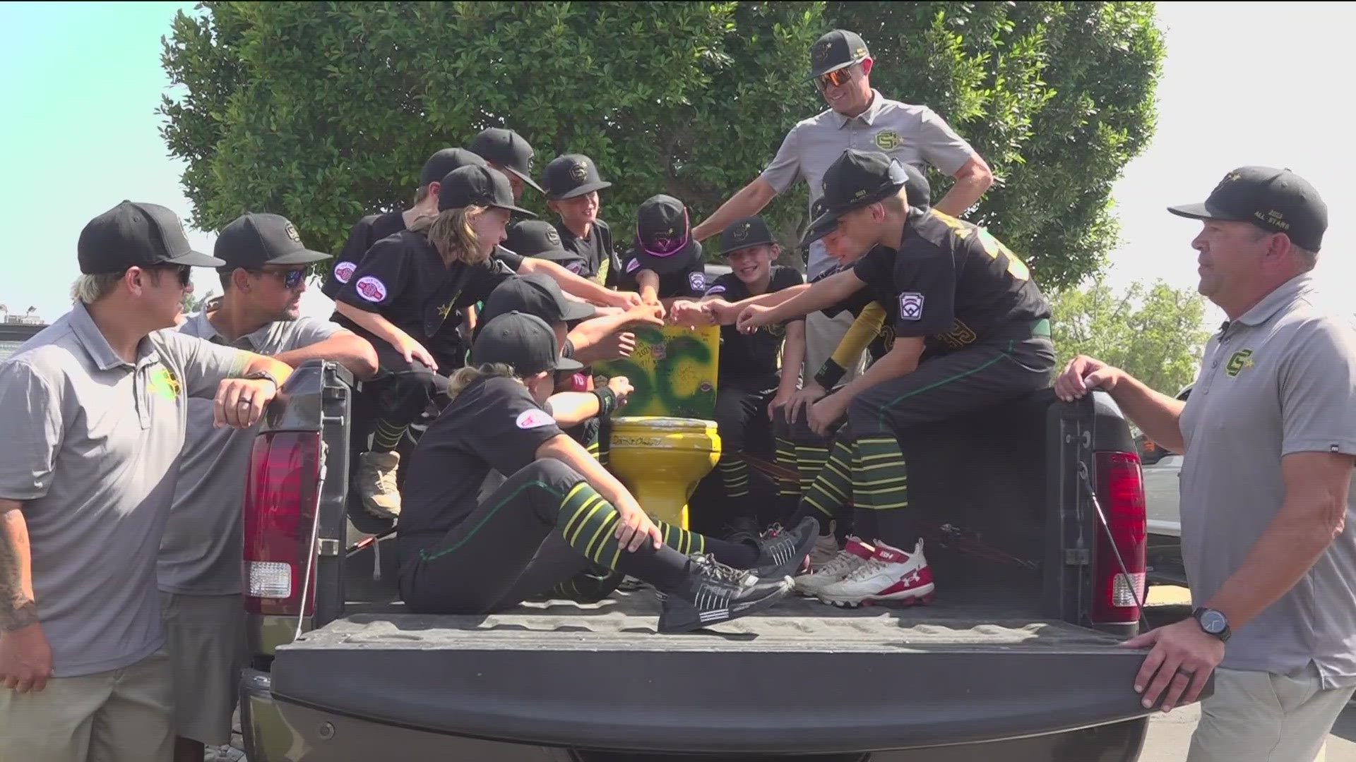 Hawaii wins U.S. championship at Little League World Series - CBS News