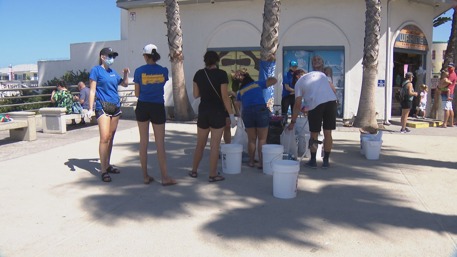 Volunteers clean San Diego beach trash following Fourth of July