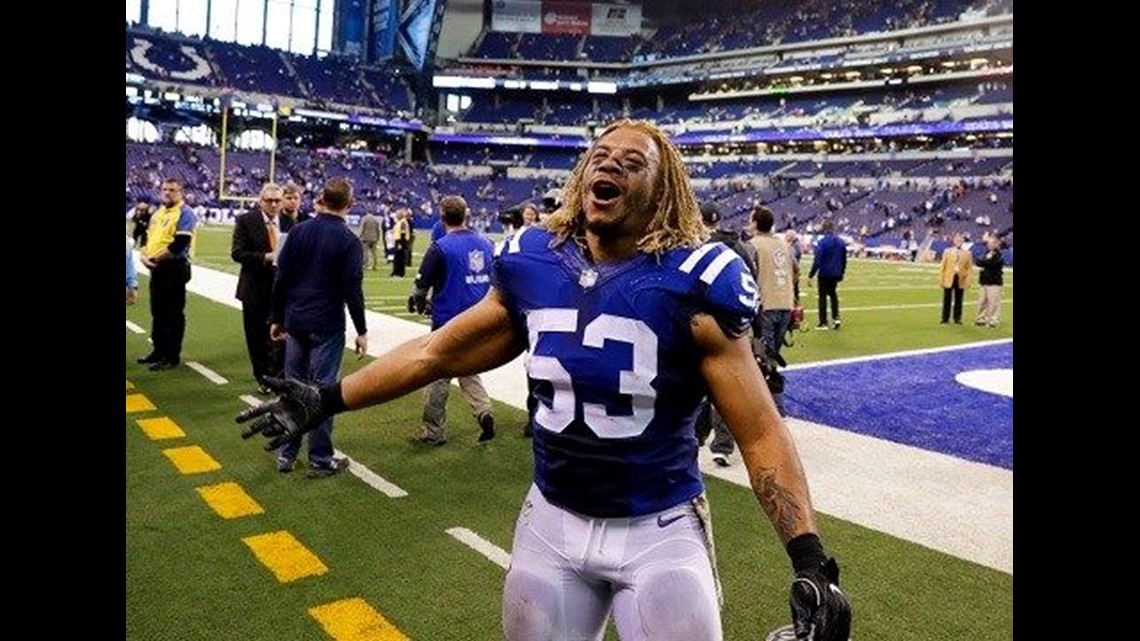 Man charged in drunkendriving crash that killed NFL player