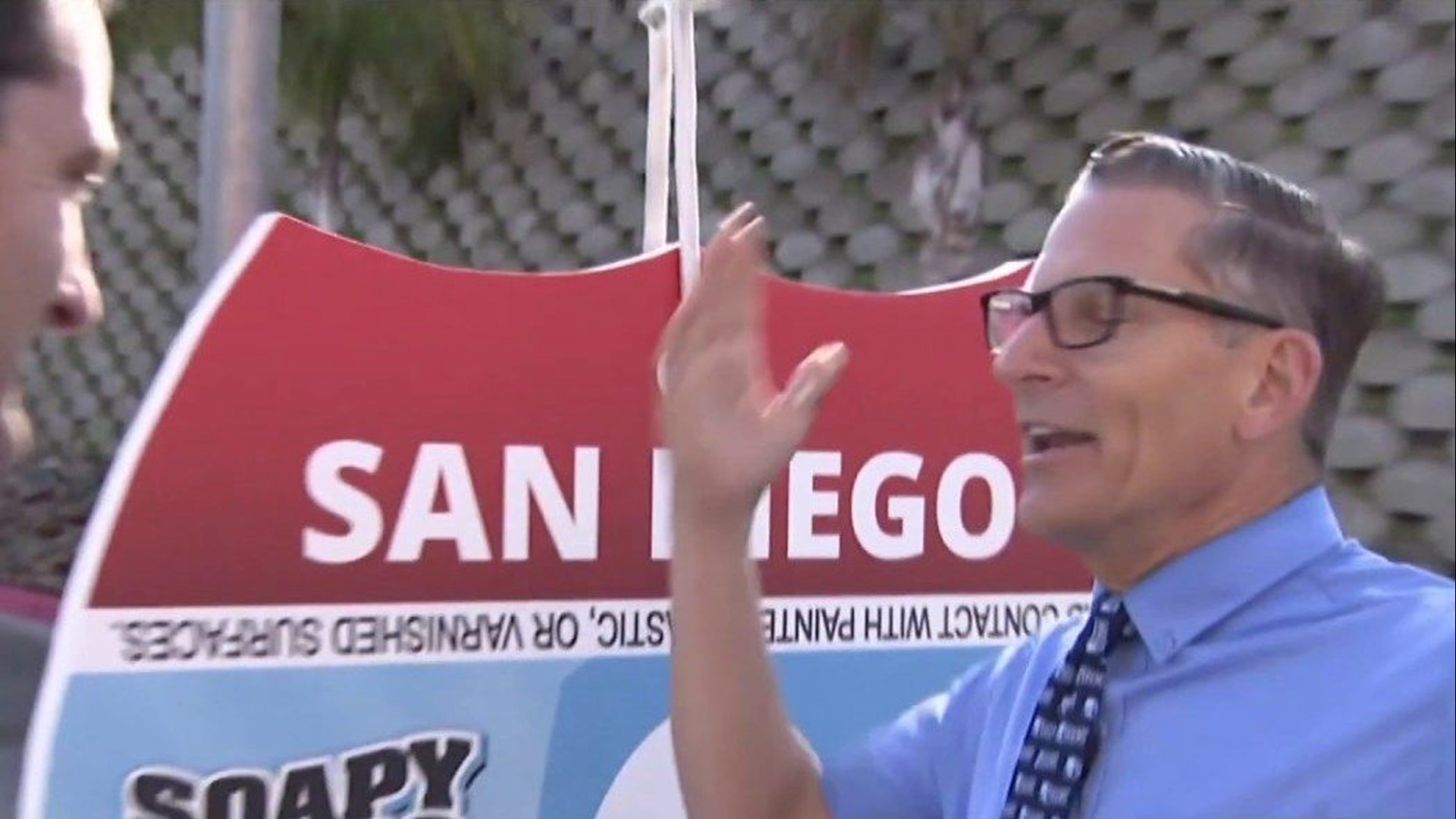 Chula Vista Soapy Joe’s makes world’s largest air freshener