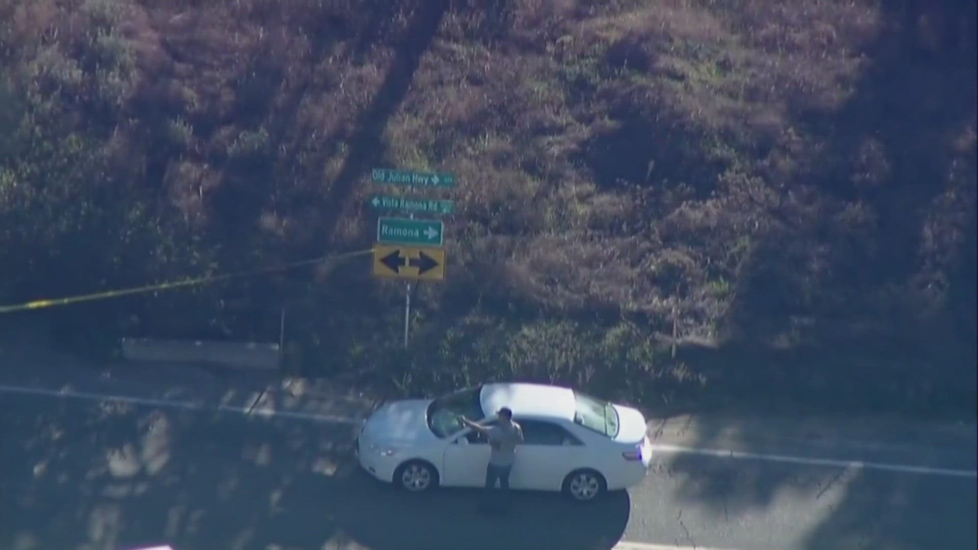 SWAT standoff in Ramona prompts road closure | cbs8.com