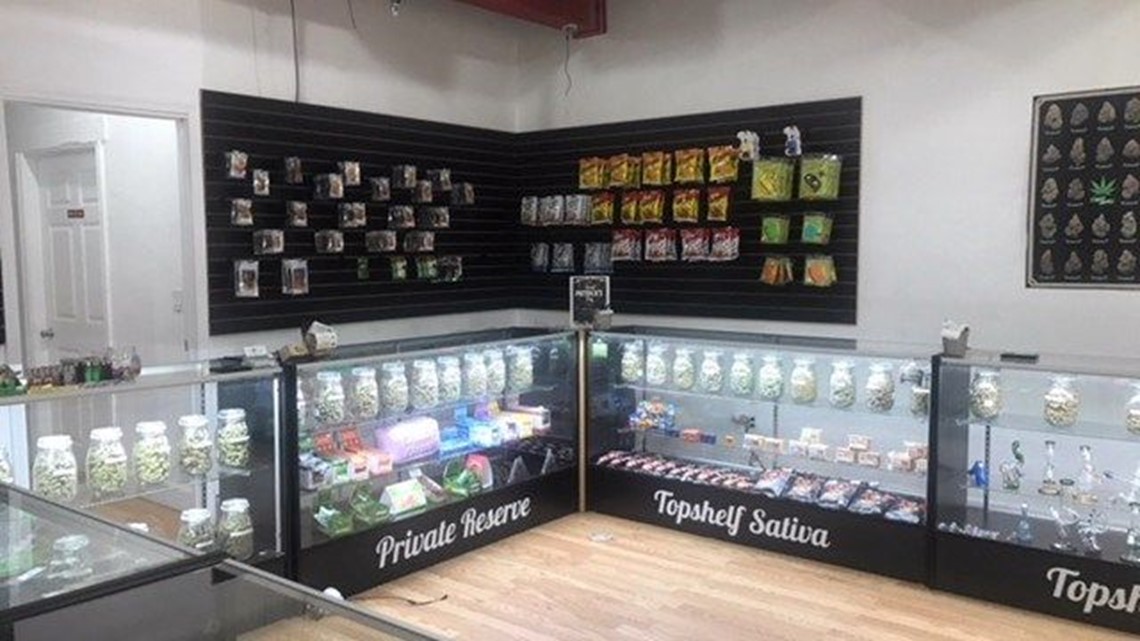 Police raid marijuana dispensary in Pacific Beach