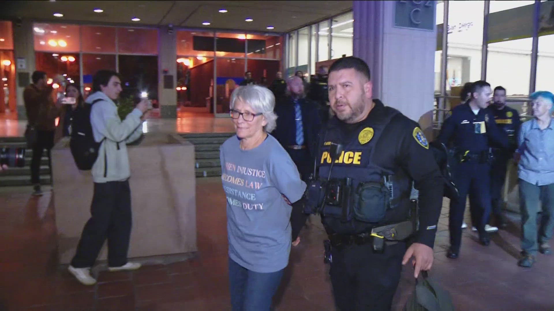 Protesters arrested after barricading San Diego Mayor's office ...