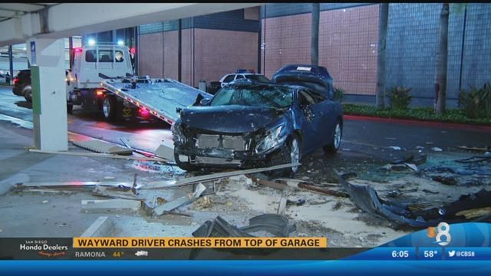 2 injured when car plunges from top of Fashion Valley parking garage