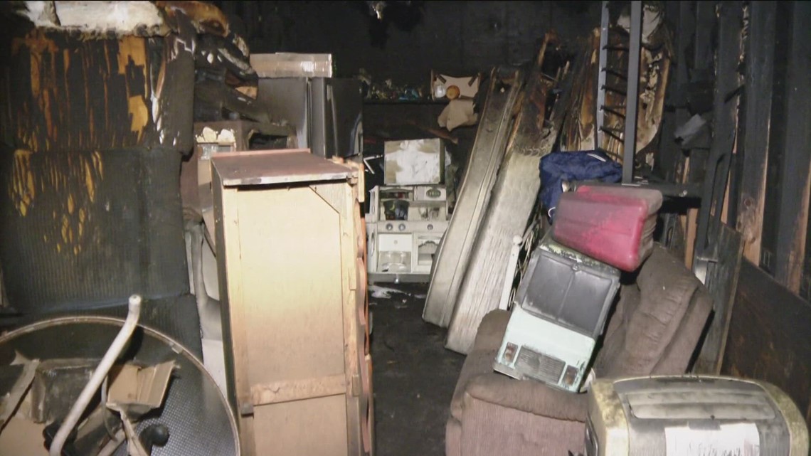 Woman arrested for allegedly starting garage fires - Vimarsana News