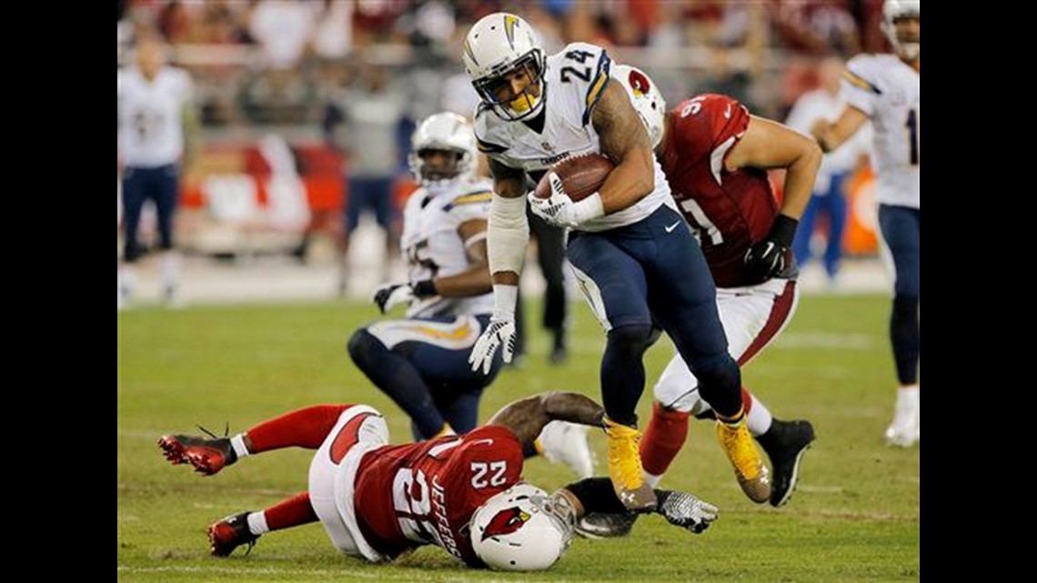 Palmer's late TD pass to Brown gives Arizona win over Chargers