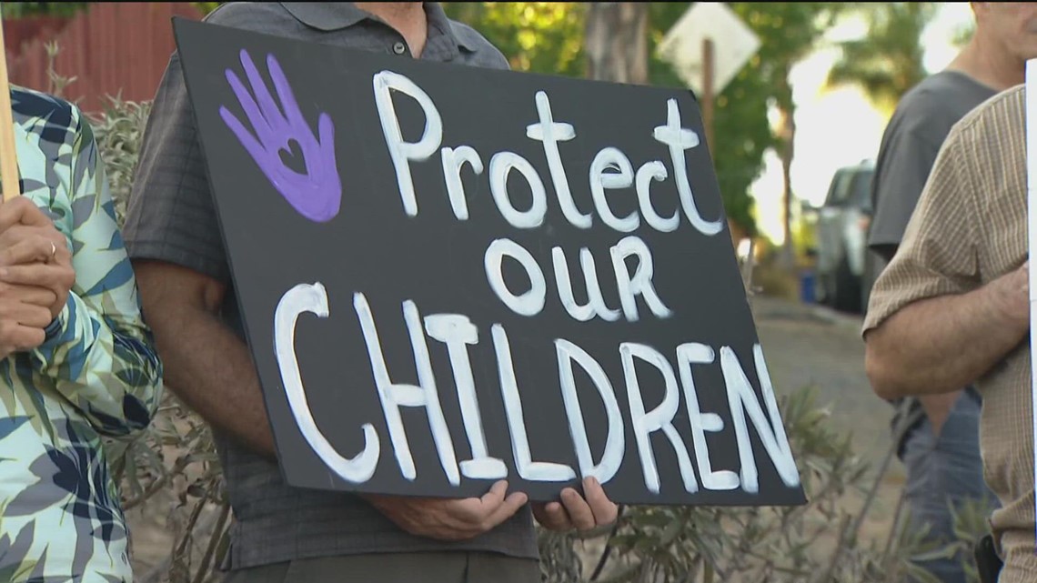 Lakeside school leaders call for sex offender safety plan in Lakeside