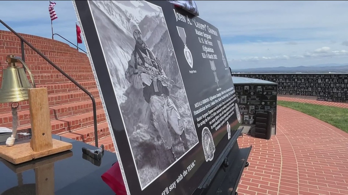 First airman to receive Medal of Honor since Vietnam War honored with plaque at Mount Soledad