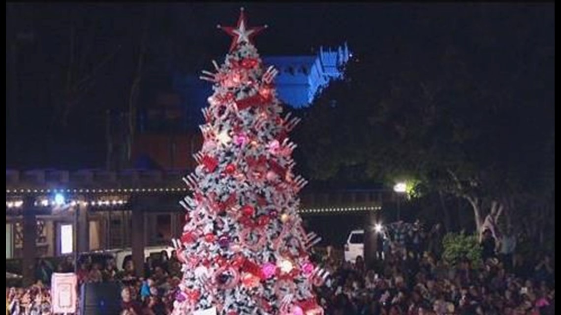 Coronado Christmas Tree Lighting 2022 12Th Annual Grinch Christmas Tree Lighting Ceremony | Cbs8.Com