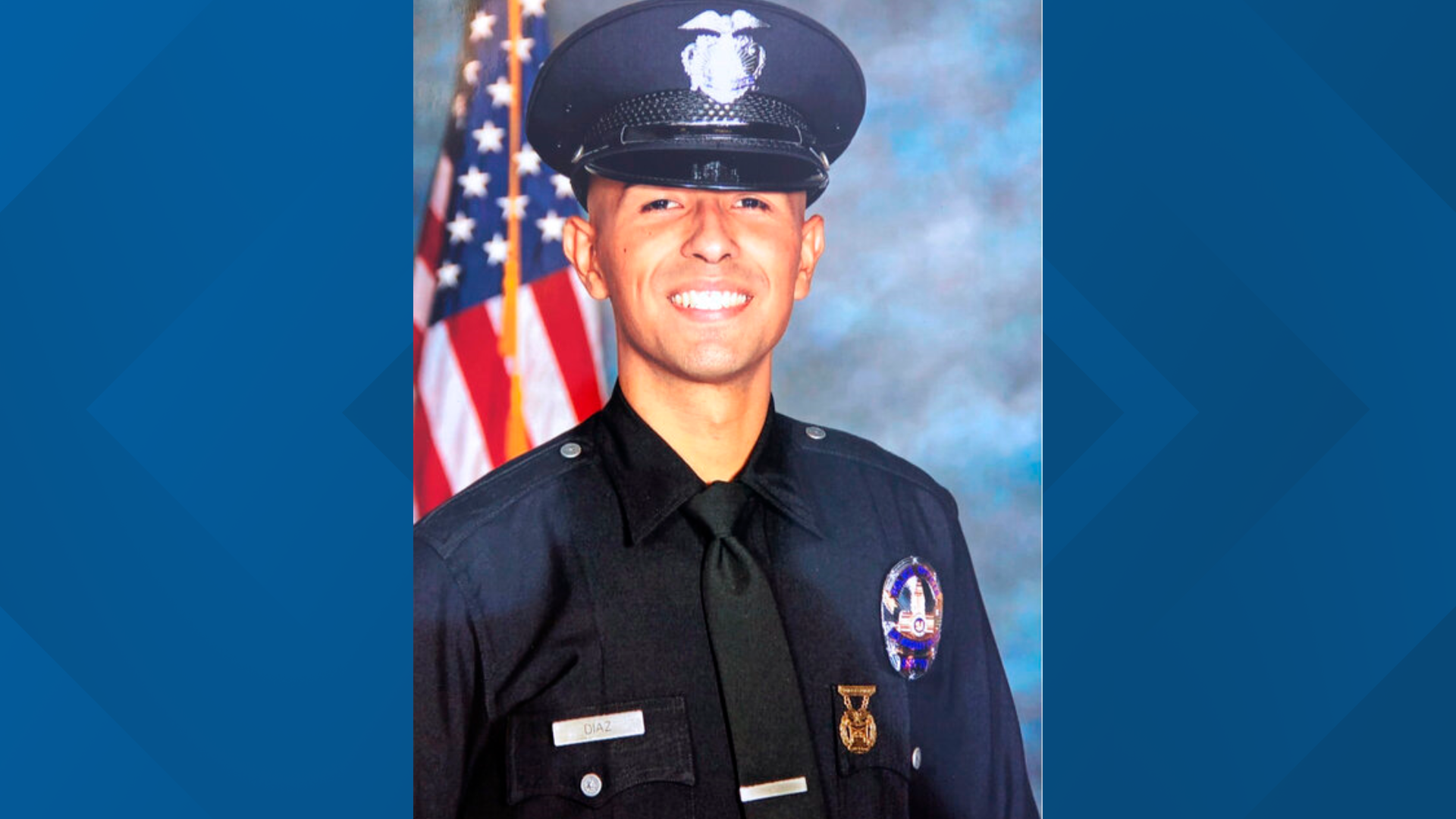 Off-duty Los Angeles police officer killed; gunman sought | cbs8.com
