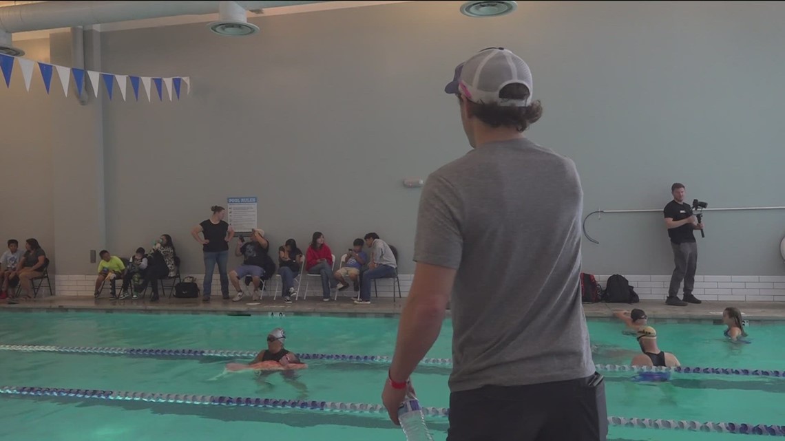 Oceanside swim clinic helps youth with disabilities - Vimarsana News