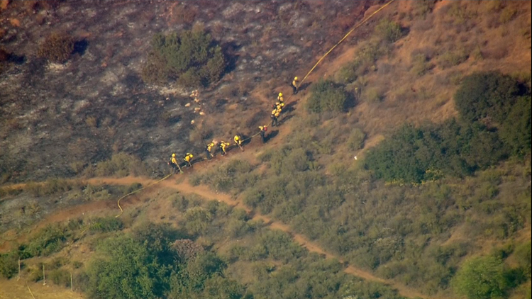 Brush fire near Lakeside burns 30 acres off I-8 freeway | cbs8.com