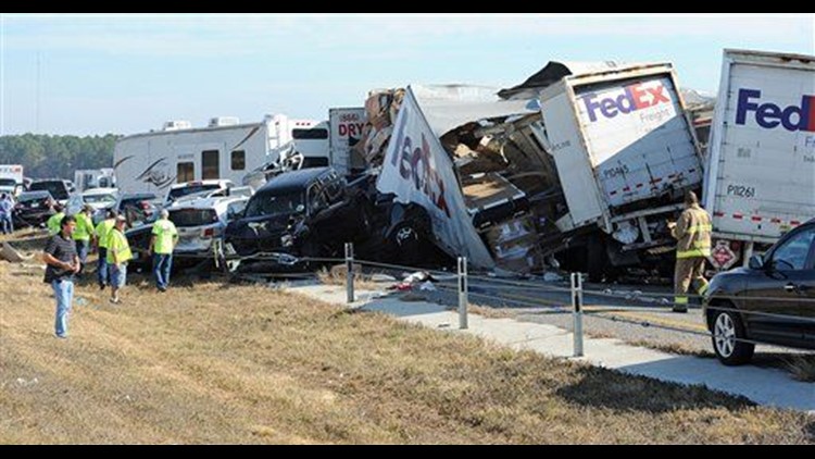 Investigation ongoing in huge Texas highway wreck cbs8