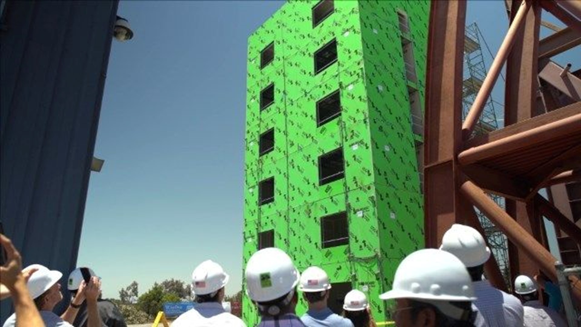 UCSD researchers put sixstory, steelframe building to earthquake test
