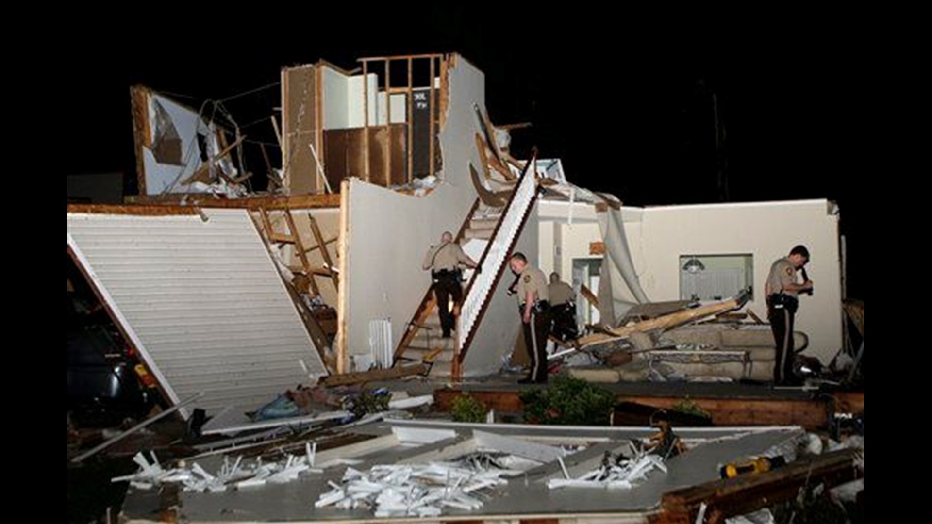St. Louis airport hit by tornado to reopen Sunday
