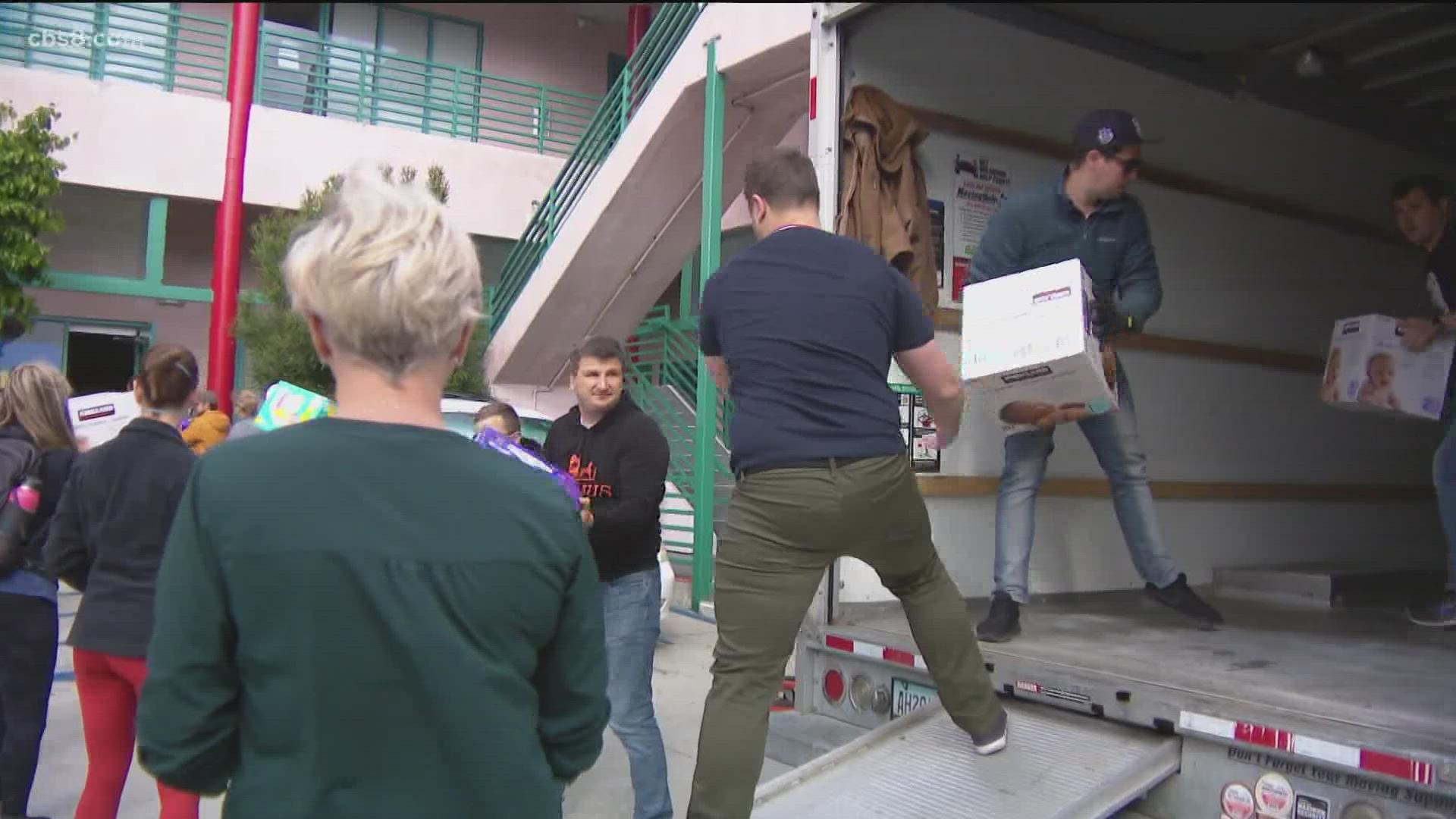 Through 'Help Ukraine Now' and the 'House of Ukraine' hundreds of boxes of vital supplies were packed onto into a truck.