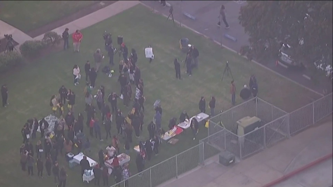 South Bay Union School District votes to close two more elementary schools amid teacher opposition