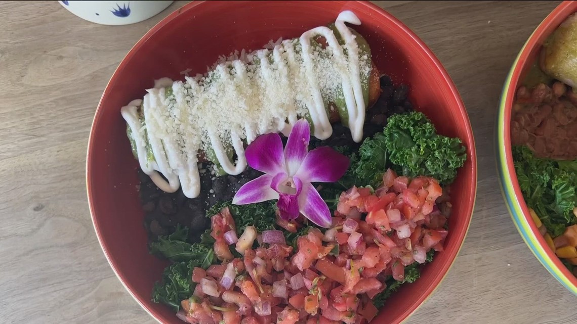 Making tamales with your family for the holidays - Vimarsana News