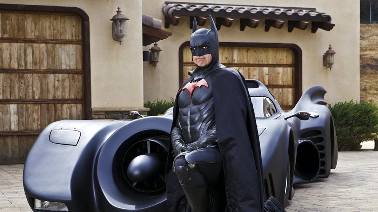 San Diego Dad cheers people up dressed as Batman 